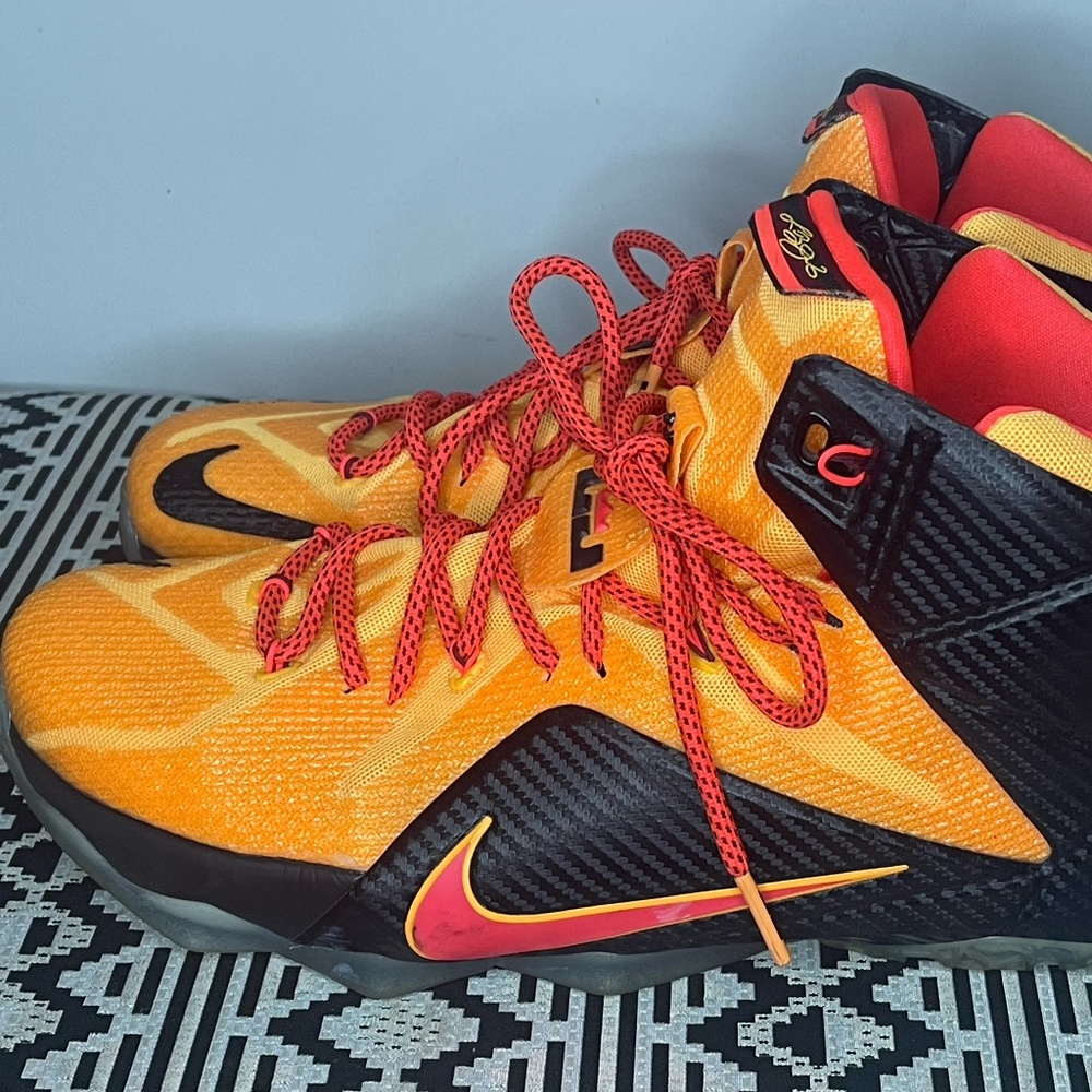 NIKE Lebron James 12 "CLE"